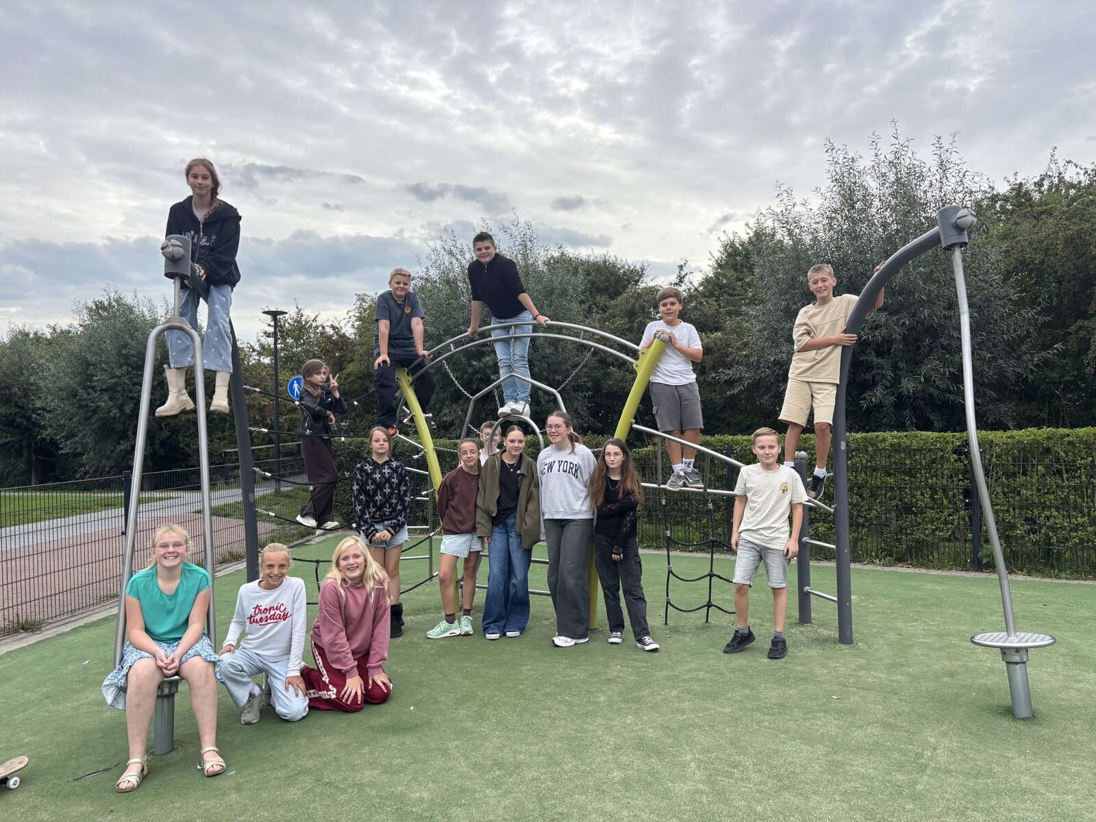 groep 8b op de Sint Bavo textielrace