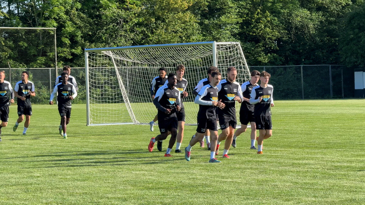 Warming-up HSV Hoek - ©Omroep ZVL