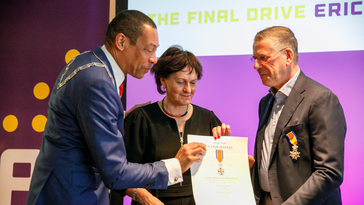Koninklijke onderscheiding Eric de Ruijsscher - ©Citygames