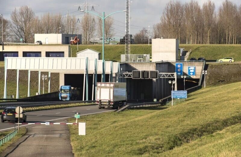 Westerscheldetunnel - 3 ek.jpg
