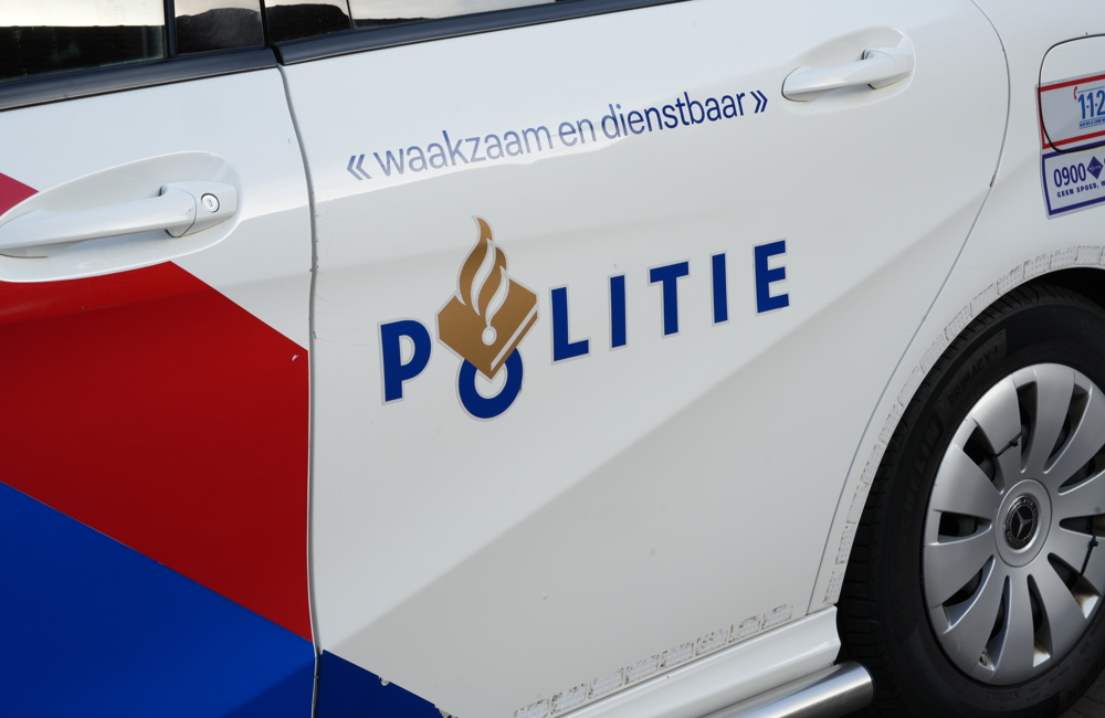 Archief_112_Politie B-klasse zijkant close 2.JPG
