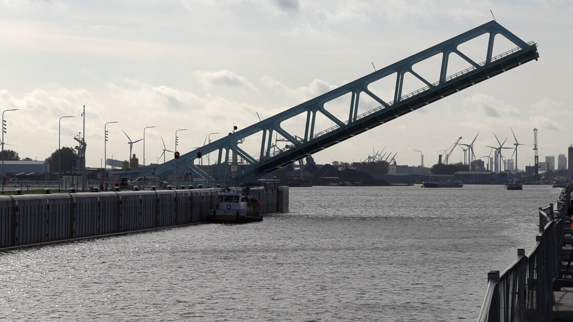Watertekort dreigt Nieuwe Sluis Terneuzen te nekken