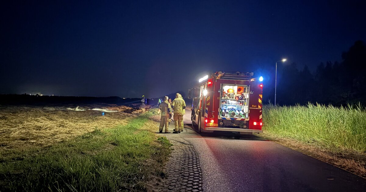 Nachtelijke akkerbrand aan Provincialeweg Vogelwaarde