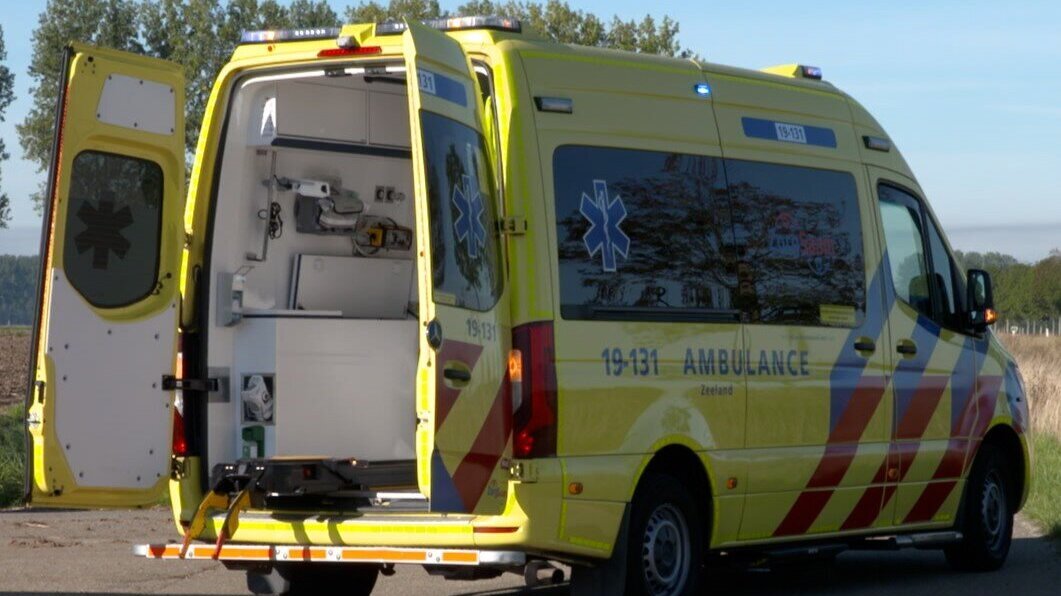 Archief_112_Ambulance achterdeuren open