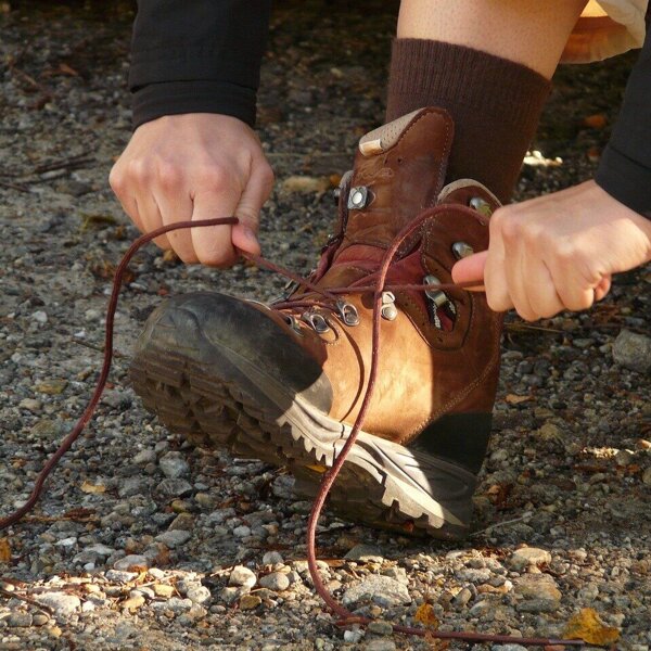 tie-shoes-3082_1280 (1).jpg